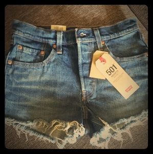 501 mid rise Levi's shorts